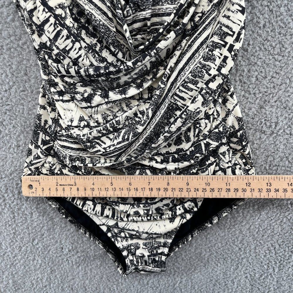 Badgley Mischka Black and White Patterned One-Piece Swimsuit. Stunning! Size 6 - Picture 9 of 14